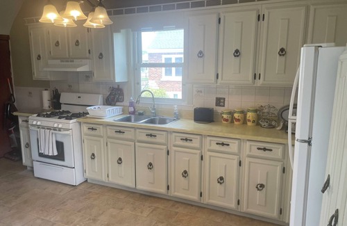 Niagara Falls House | Ultra Close to the Falls