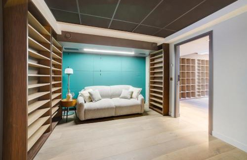 Quartier de l'Ecole-Militaire Apartment | Ultra luxury and garden!