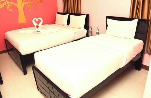 Mayiladuthurai Hotel | Uma Residency