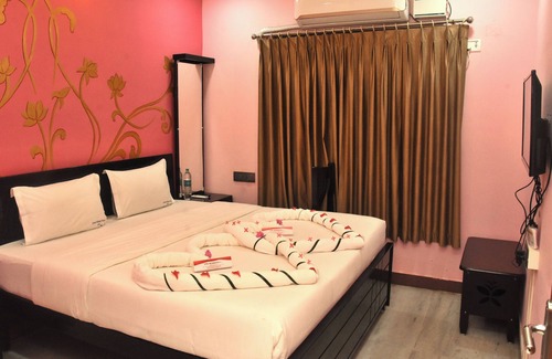 Mayiladuthurai Hotel | Uma Residency