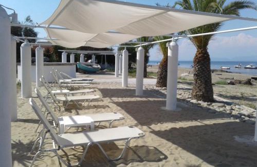 Kavos Apartment | UMBRELLA BEACH APARTMENTs