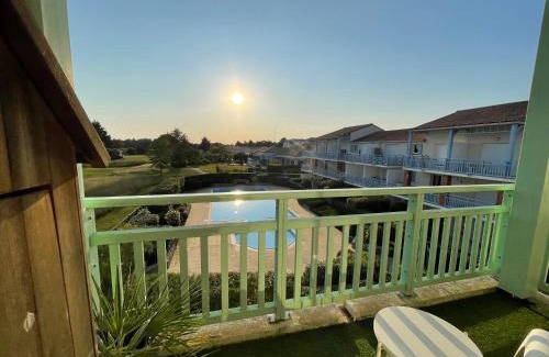 Pornic Apartment | Unappartalamer Vue Golf de Pornic et piscine