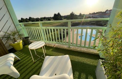 Pornic Apartment | Unappartalamer Vue Golf de Pornic et piscine
