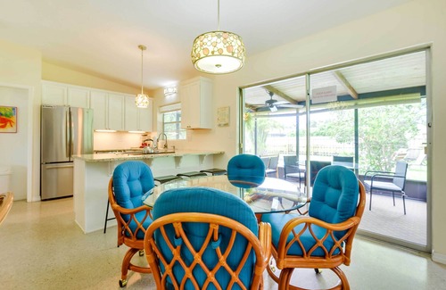 South Bradenton House | 'Uncle Louie's' Gulf Coast Gem w/Outdoor Oasis