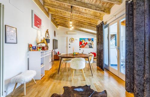 Forlanini Apartment | Unconventional BnB near Linate - Supreme Meme Loft