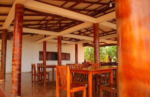 Uppuveli Hotel | Under Water Safaris and Resort