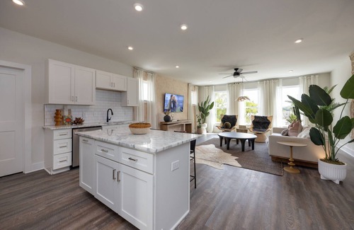 Whitebridge House | Unified 2une - Rooftop Deck - Mins to Downtown