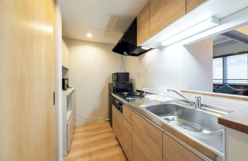 Higashi Apartment | UNIFY 203