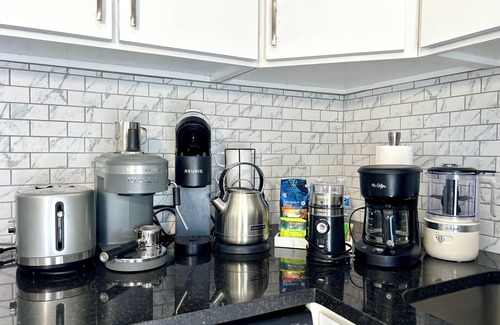 Union House | Union Place; Quiet Neighborhood. Updated 3 Bedroom!