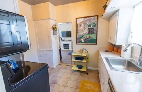 Mesilla Park House | Unique 1-bedroom casita in Mesilla Park with hot tub