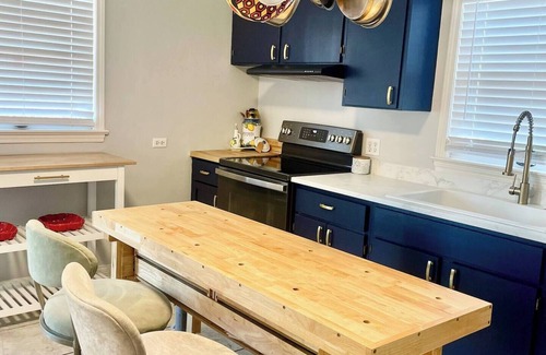 Wilder Park Condo | Unique and Spacious Derby, UofL & Expo Flat