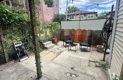 Communipaw Apartment | Unique and stylish recently renovated studio apartment 20 mins away from NYC