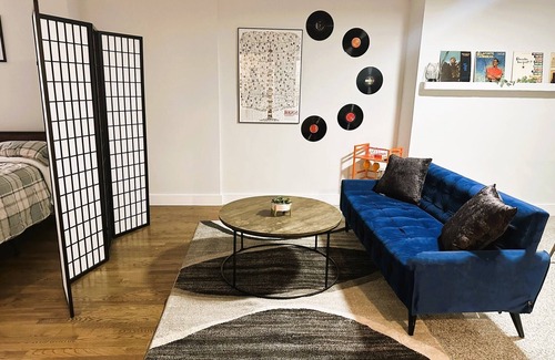 Communipaw Apartment | Unique and stylish recently renovated studio apartment 20 mins away from NYC