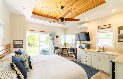 Kaneohe Cottage | Unique Boathouse on the Bay