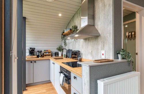 Chipping Norton Cabin | Unique Eco Studio Pod on Old Chalford Estate!