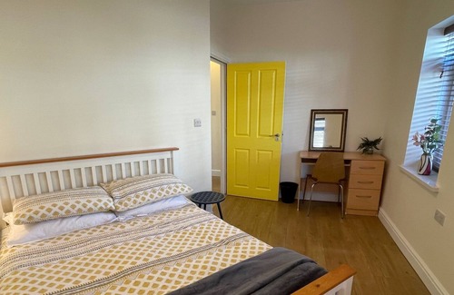 Penylan House | Unique & Fabulous. Trendy Area