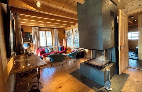 Villars-sur-Ollon Ski Chalet | Unique, High-design & Spacious 6-bedrooms Chalet in Villars centre!