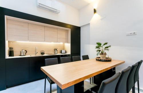 Feria House | Unique House - Private SPA&Pool -StayInSeville
