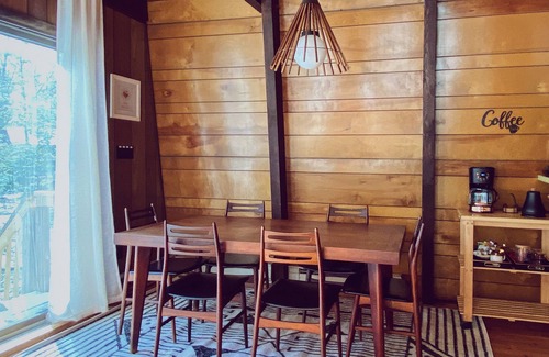 Hamlin Ski Chalet | Unique Insta-Worthy Poconos Chalet - Fireplace/Pool/Beach/Lake/Fire Pit