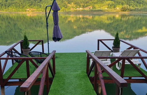Milici House | Unique Lake House Paradiso
