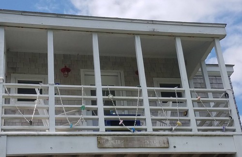 Ocracoke Cottage | Unique, Romantic, Cozy, Island Cottage on #1 Beach in America