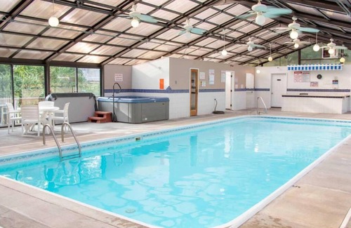 Village of Four Seasons House | Unit 8 - Treetop 2 Bedroom Villa