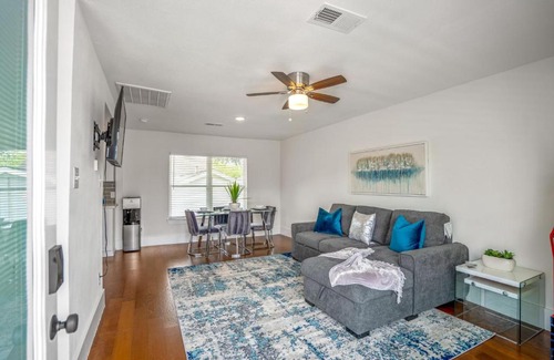 Greater East End Apartment | Universal Apartment at East Downtown