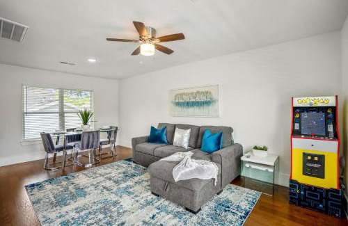 Greater East End Apartment | Universal Apartment at East Downtown