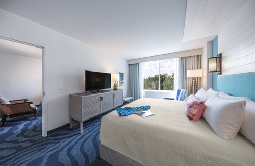 Florida Center Hotel | Universal's Loews Sapphire Falls Resort