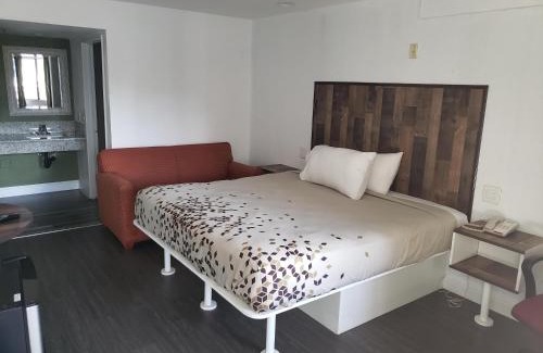 Raisin Hotel | University Inn Fresno