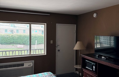 Frankfort Hotel | University Lodge Motel