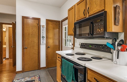 Wolf Laurel Condo | Unlimited Golf Access private 18 hole club Wolf Laurel, Hatley Pointe, dine, ski