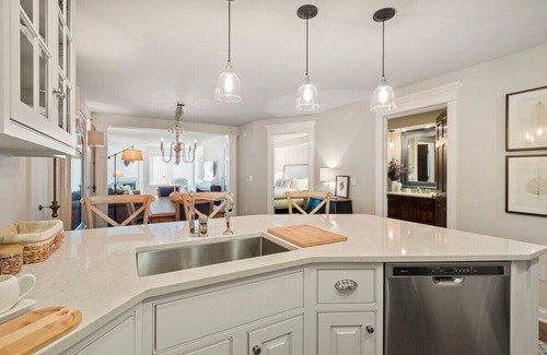 Lake Geneva Condo | Unmatched luxury & Hotel-Caliber Amenities |Dreaming by the Lake at the Cove Hotel |Pools |Hot Tub