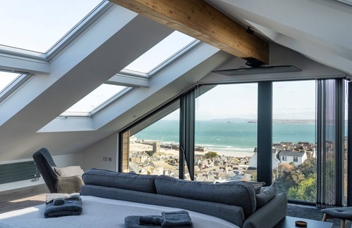 St Ives House | Uno - St Ives