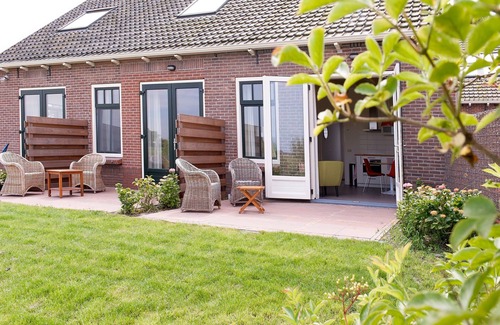 Vleteren Apartment | Unobstructed view of meadow, near Leiden