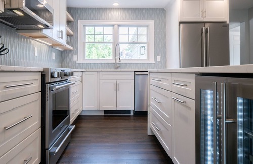 Fifth Ward Apartment | Unreal location! Newport! Stunning! Salve Parents Love this place! December Fun!