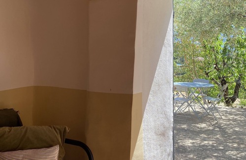 Roquevaire Cabin | Unusual cottage in the heart of Provence, Lascours