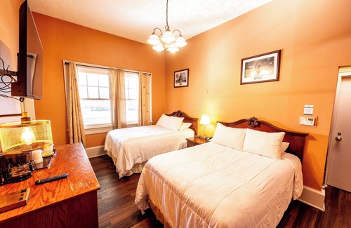 Shawnee On Delaware Hotel | Unwind in a Quaint Room Nestled Along the Delaware River | Golf & Spa Escape