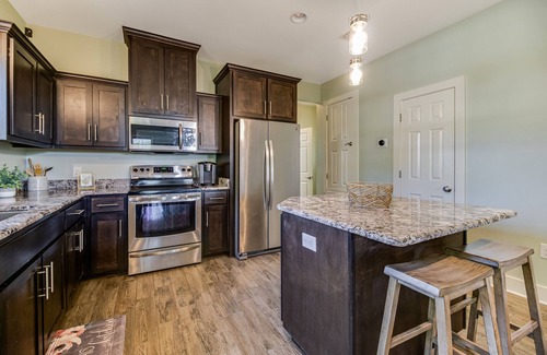 Old East Hill House | Unwind in Urban Bliss: Relax Near Downtown Nightlife & Pensacola Beach