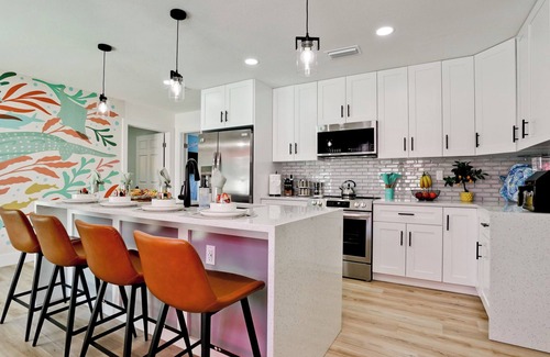 West Bradenton House | Unwind w/Pickleball, Hot Tub & More, 9 Min AMI