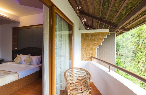 Lakkidi Hotel | Upavan Resort