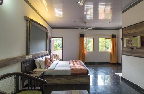 Lakkidi Hotel | Upavan Resort