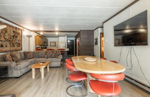 Mammoth Lakes House | Updated 2 Bedroom 2 Bathrooms 1849 Condos #109 Steps to Canyon Lodge Sleeps 6