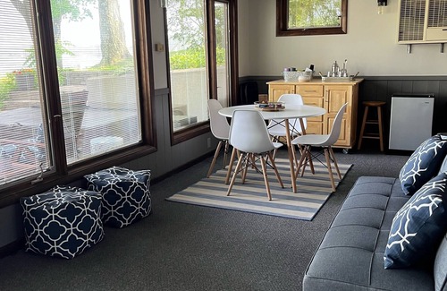 Sister Lakes House | Updated and fully appointed Round Lake waterfront home w/hot tub!