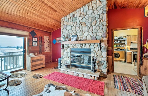 Burlington Cabin | Updated Cabin on 7 Acres - Day Trip to Lake Geneva
