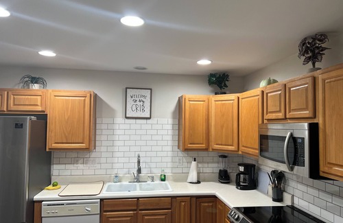 Charlotte House | Updated Charming Townhome w/2 BR + Pool