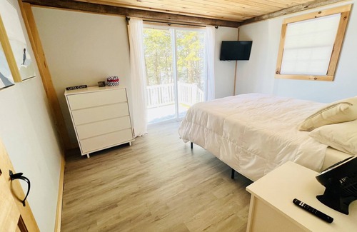 Nobleboro Cottage | UPDATED Cottage Overlooking Your Own Private Cove