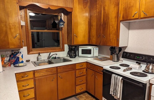 Cuba Cottage | Updated Cuba Lake Retreat. Pontoon Available
