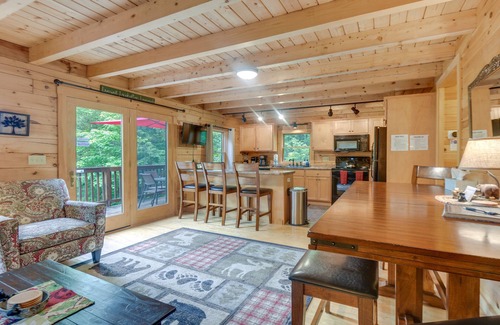 Conway Cabin | Updated Log Cabin Near Story Land & Diana's Baths!