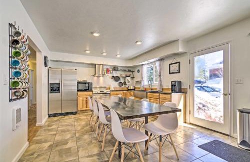 McCall House | Updated Rustic Retreat Cabin Walk to Payette Lake